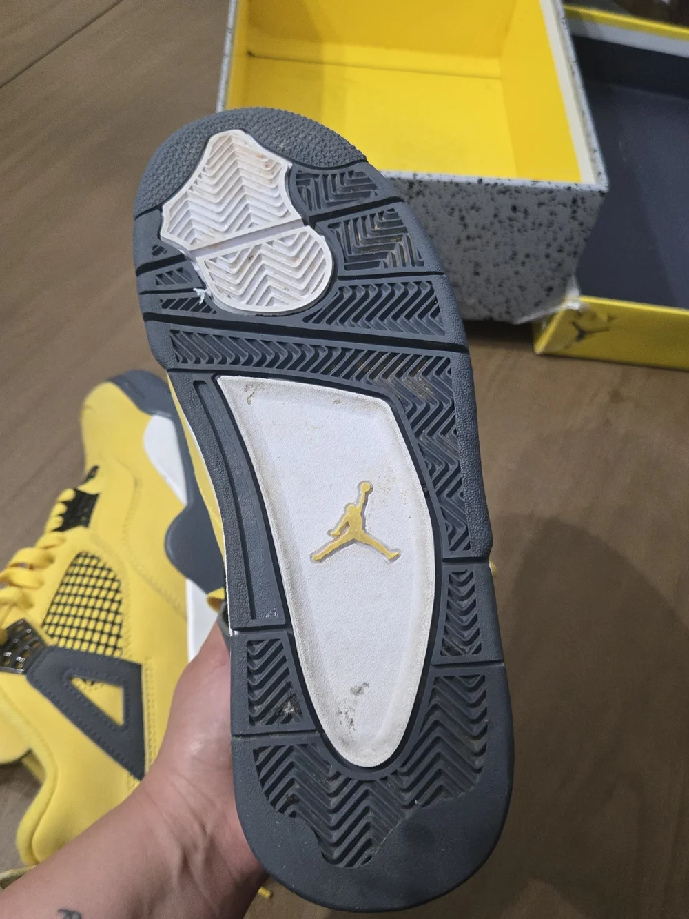 Jordan 4  Men's Yellow and Black Lifestyle Sneaker
